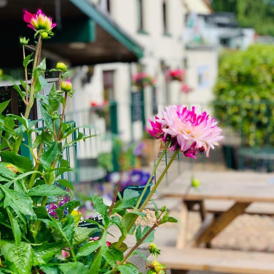 Milton Hotel Llanwern Village Newport (Gwent) Bagian luar foto